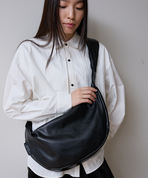 NOMINE（ノミネ）の「【SPRUCE】エコレザー ショルダーバッグ（ショルダーバッグ・レディース・ブラック/ベージュ・フリー）」の4枚目の写真