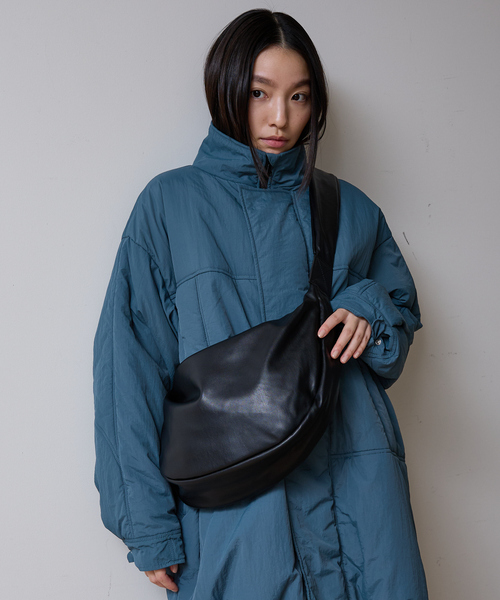 NOMINE（ノミネ）の「【SPRUCE】エコレザー ショルダーバッグ（ショルダーバッグ・レディース・ブラック/ベージュ・フリー）」の7枚目の写真