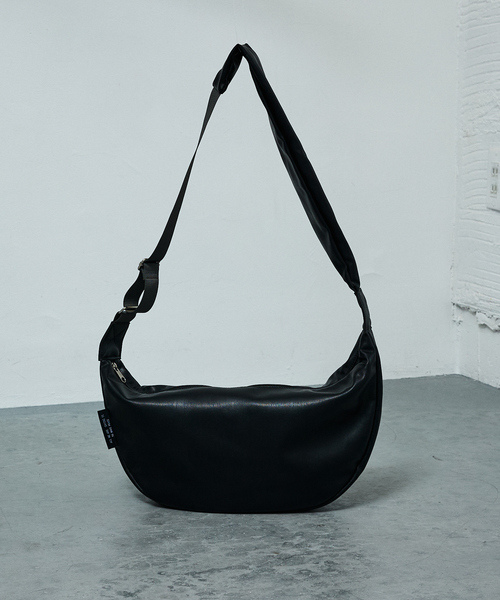 NOMINE（ノミネ）の「【SPRUCE】エコレザー ショルダーバッグ（ショルダーバッグ・レディース・ブラック/ベージュ・フリー）」の12枚目の写真