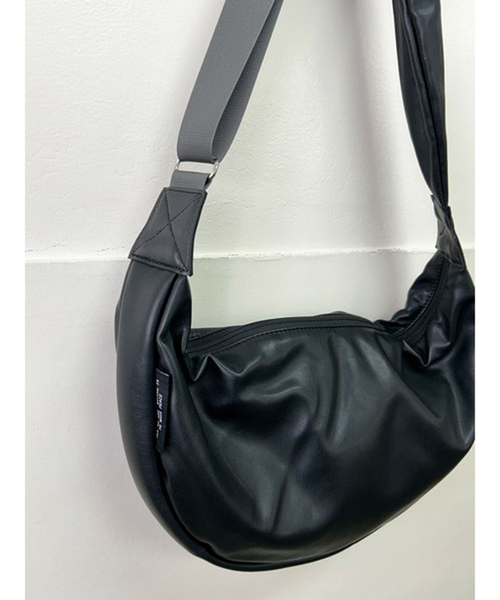 NOMINE（ノミネ）の「【SPRUCE】エコレザー ショルダーバッグ（ショルダーバッグ・レディース・ブラック/ベージュ・フリー）」の15枚目の写真