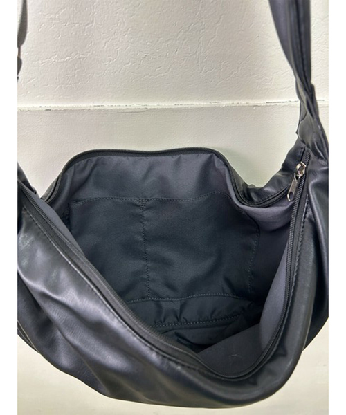 NOMINE（ノミネ）の「【SPRUCE】エコレザー ショルダーバッグ（ショルダーバッグ・レディース・ブラック/ベージュ・フリー）」の18枚目の写真