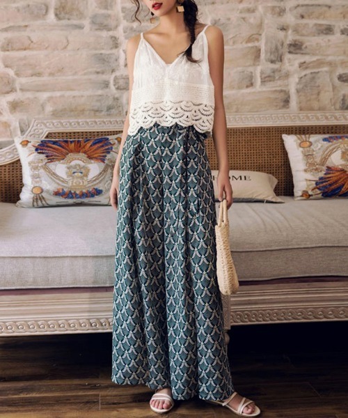 セール】クロップド丈Vネックレースキャミソール（キャミソール