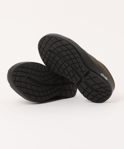 OOFOS(ウーフォス)の「【OOFOS】2000700149242 Men’s OOcOOzie Thermo Mule(スニーカー・メンズ・カーキ・28/27/26)」の3枚目の写真