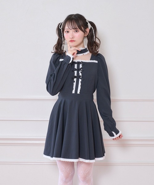 コットンレースデコルテ開きワンピース