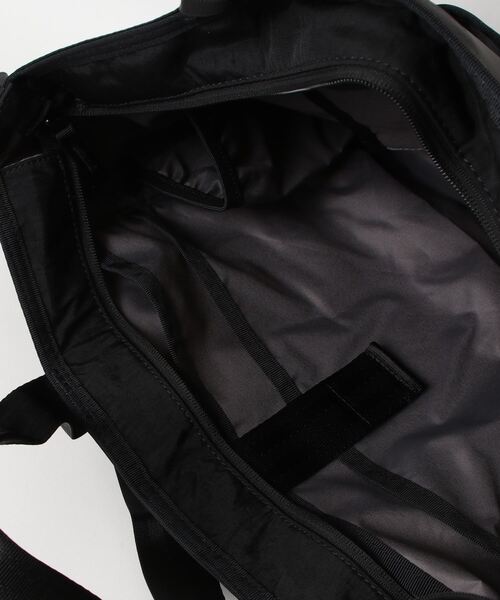 CHROME（クローム）の「［ CHROME / クローム ］GROCERY TOTE MSNGR 15L MABK_MATTE BLACK / グローサリー トート メッセンジャー 15L マット ブラック 耐水 トートバッグ（トートバッグ・メンズ・ブラック系その他・FREE）」の6枚目の写真