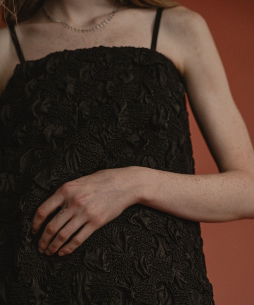 et.UNiVER(エトユニベール)の「Shirred layered dress set(ドレス・レディース・ブラック/グレー/キャメル・SMALL/MEDIUM/LARGE)」の14枚目の写真