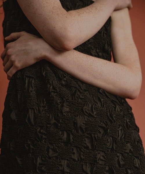 et.UNiVER(エトユニベール)の「Shirred layered dress set(ドレス・レディース・ブラック/グレー/キャメル・SMALL/MEDIUM/LARGE)」の15枚目の写真