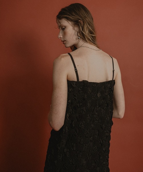 et.UNiVER(エトユニベール)の「Shirred layered dress set(ドレス・レディース・ブラック/グレー/キャメル・SMALL/MEDIUM/LARGE)」の16枚目の写真