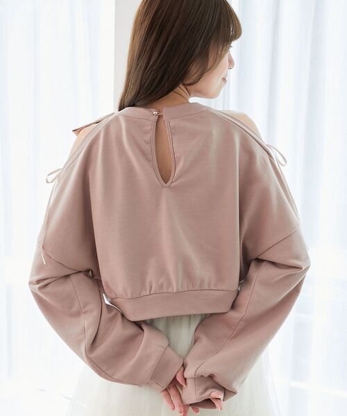 MAJESTIC LEGON（マジェスティックレゴン）の「オープンショルダーリボンスウェット（スウェット・レディース・ピンク/アイボリー/ブラック/チャコールグレー・MEDIUM）」の8枚目の写真