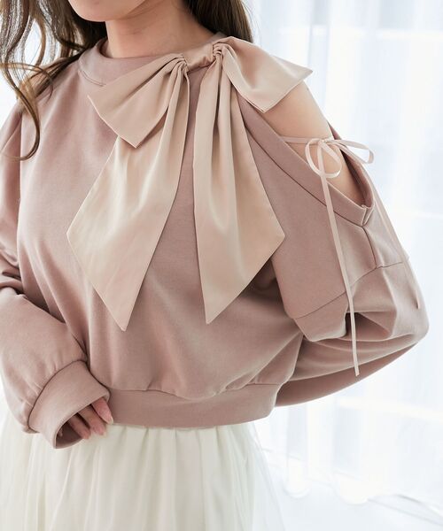 MAJESTIC LEGON（マジェスティックレゴン）の「オープンショルダーリボンスウェット（スウェット・レディース・ピンク/アイボリー/ブラック/チャコールグレー・MEDIUM）」の7枚目の写真