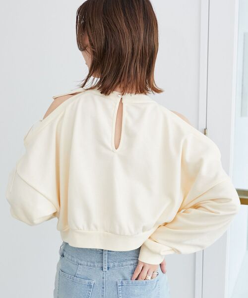 MAJESTIC LEGON（マジェスティックレゴン）の「オープンショルダーリボンスウェット（スウェット・レディース・ピンク/アイボリー/ブラック/チャコールグレー・MEDIUM）」の11枚目の写真