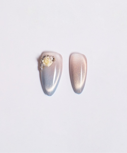 KONVINI（コンビニ）の「【not a nail】水光マグネットビジューラインデザインロングネイルチップ（ネイルシール/ネイルチップ・レディース・グレイッシュブルー/ベージュ/シルバー/スカイブルー系/ベージュ系その他・SMALL/MEDIUM）」の7枚目の写真