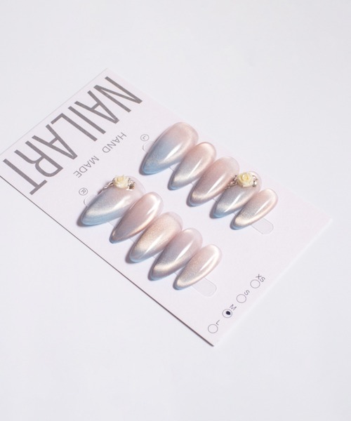 KONVINI（コンビニ）の「【not a nail】水光マグネットビジューラインデザインロングネイルチップ（ネイルシール/ネイルチップ・レディース・グレイッシュブルー/ベージュ/シルバー/スカイブルー系/ベージュ系その他・SMALL/MEDIUM）」の8枚目の写真