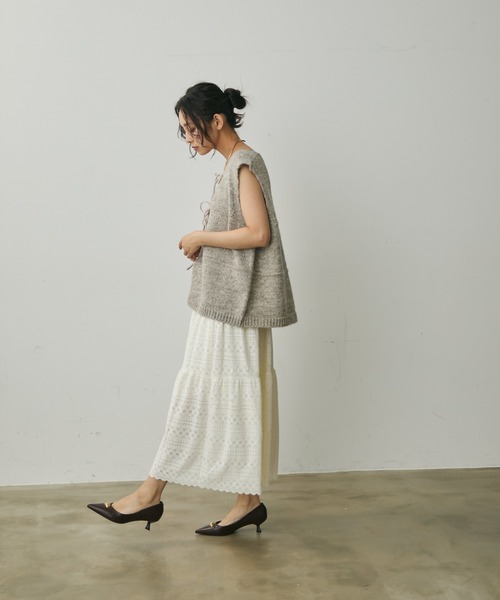 Lunea(ルネア)の「花柄レースロングスカート(スカート・レディース・ホワイト/ブラック/ベージュ・FREE)」の9枚目の写真