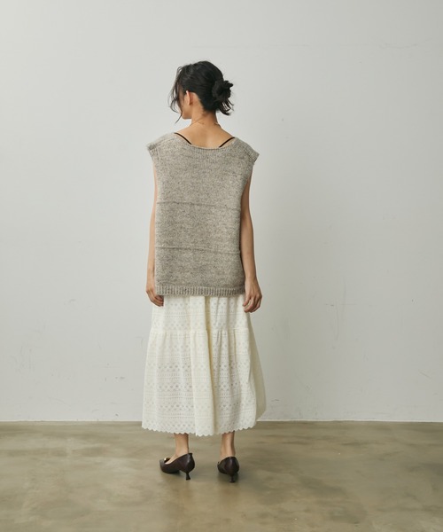 Lunea(ルネア)の「花柄レースロングスカート(スカート・レディース・ホワイト/ブラック/ベージュ・FREE)」の10枚目の写真