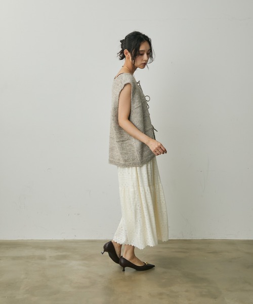 Lunea(ルネア)の「花柄レースロングスカート(スカート・レディース・ホワイト/ブラック/ベージュ・FREE)」の11枚目の写真