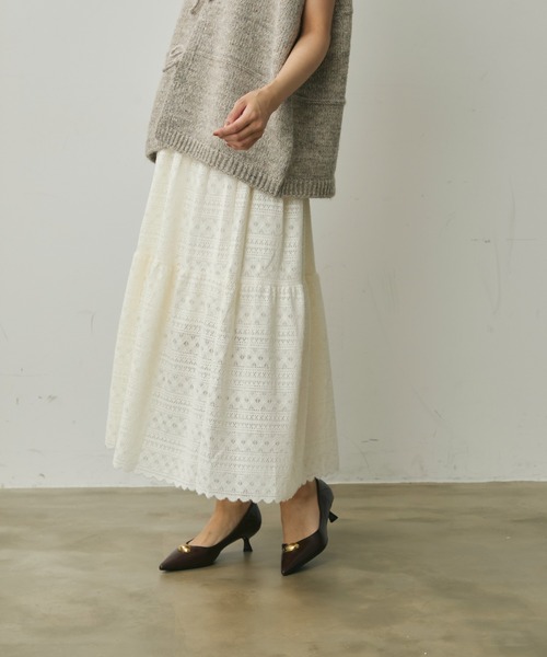 Lunea(ルネア)の「花柄レースロングスカート(スカート・レディース・ホワイト/ブラック/ベージュ・FREE)」の14枚目の写真