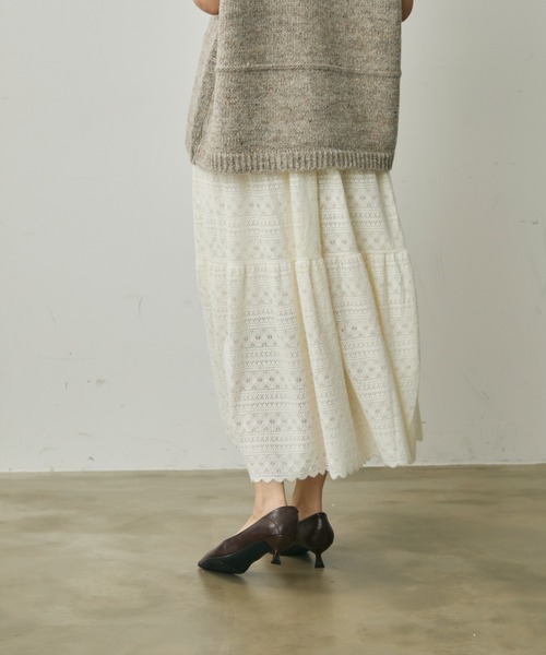 Lunea(ルネア)の「花柄レースロングスカート(スカート・レディース・ホワイト/ブラック/ベージュ・FREE)」の18枚目の写真