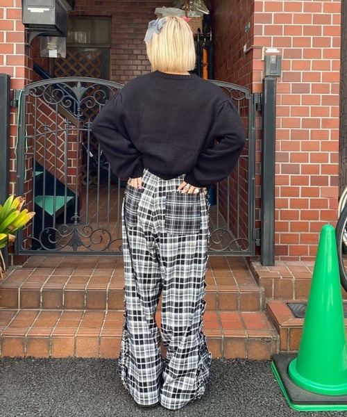 Candy Stripper(キャンディストリッパー)の「MEOW VOLUME SLEEVE ニット(ニット/セーター・レディース・オフホワイト/グレー/ブラック・FREE)」の11枚目の写真