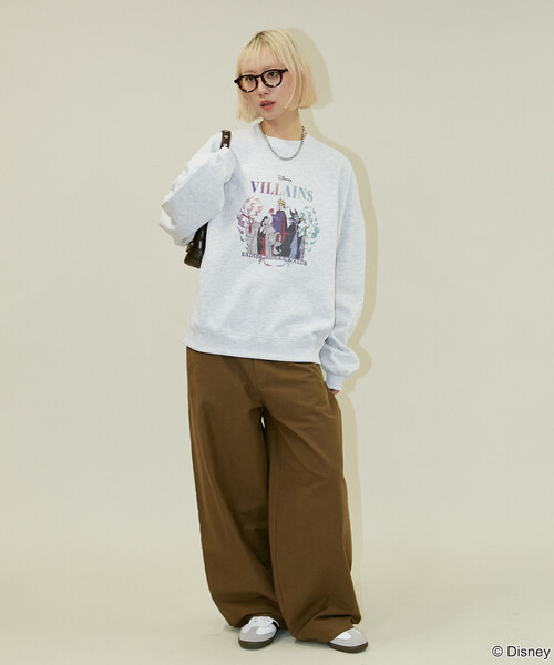 PUBLUX（パブリュクス）の「PUBLUX/パブリュクス 別注 'Disney VILLAINS' SWEAT/'ディズニーヴィランズ' プリントスウェット(限定展開)（スウェット・メンズ・チャコールグレー/ライトグレー・MEDIUM/LARGE/SMALL）」の14枚目の写真