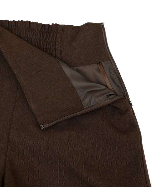 earth music&ecology(アースミュージックアンドエコロジー)の「バックレースアップショートパンツ(その他パンツ・レディース・ブラウン/ブラック・S/M)」の4枚目の写真