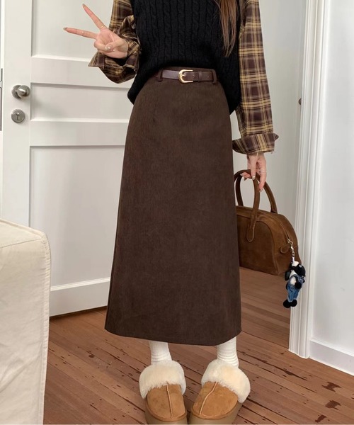 CHUL（チュル）の「コーデュロイAラインスカート（スカート・レディース・ブラック/ライトブラウン/ブラウン・SMALL/MEDIUM/LARGE/X-LARGE）」の2枚目の写真