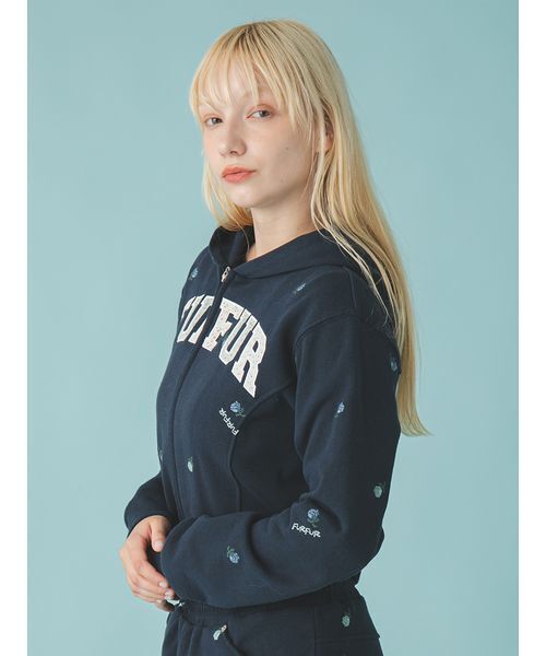 FURFUR（ファーファー）の「フラワー刺繍ジップアップフーディー