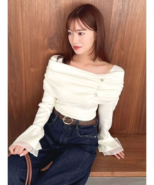 dazzlin（ダズリン）の「オフショルライクギャザーニット（ニット/セーター・レディース・ブラック/オフホワイト/ピンク/ボルドー・FREE）」の11枚目の写真