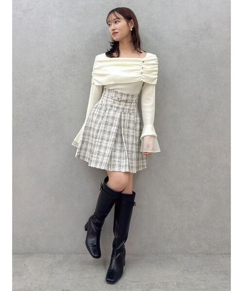 dazzlin（ダズリン）の「オフショルライクギャザーニット（ニット/セーター・レディース・ブラック/オフホワイト/ピンク/ボルドー・FREE）」の16枚目の写真