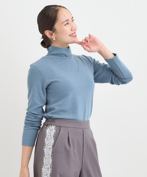 Cutie Blonde（キューティーブロンド）の「ラメスムースハイネックインナー（Tシャツ/カットソー・レディース・ダークブラウン/ブラック/アイボリー/ブルー・04/03/02/01）」の18枚目の写真