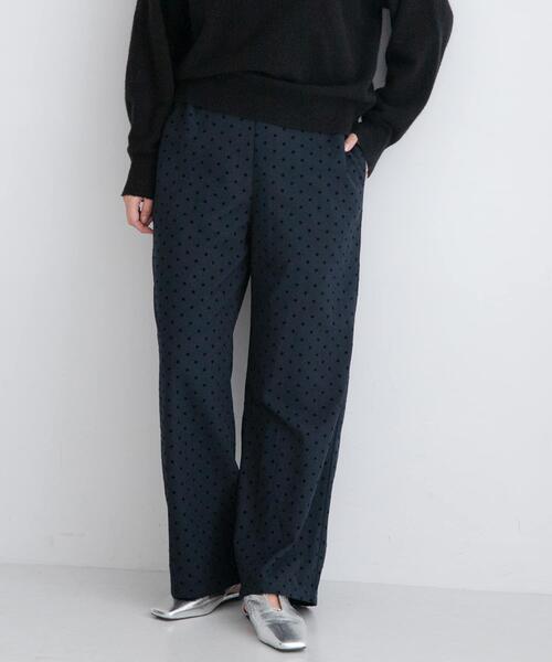 URBAN RESEARCH Sonny Label（アーバンリサーチサニーレーベル）の「『WEB限定』フロッキードットイージーパンツ（その他パンツ・レディース・ブラック/ネイビー・36/38）」の2枚目の写真