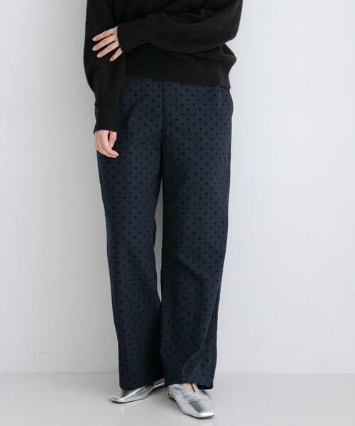 URBAN RESEARCH Sonny Label（アーバンリサーチサニーレーベル）の「『WEB限定』フロッキードットイージーパンツ（その他パンツ・レディース・ブラック/ネイビー・36/38）」の3枚目の写真