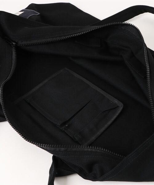 SNOOPY×OLD BETTY'S(スヌーピーカケルオールドベティーズ)の「スヌーピー【SNOOPY】Canvas Zip Tote Bag (FAMILY柄)(トートバッグ・レディース・ブラック/ネイビー/オリーブ・FREE)」の9枚目の写真