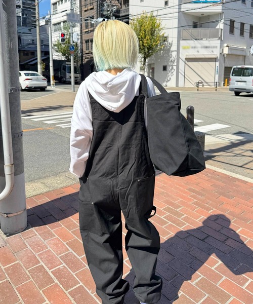 SNOOPY×OLD BETTY'S(スヌーピーカケルオールドベティーズ)の「スヌーピー【SNOOPY】Canvas Zip Tote Bag (FAMILY柄)(トートバッグ・レディース・ブラック/ネイビー/オリーブ・FREE)」の4枚目の写真