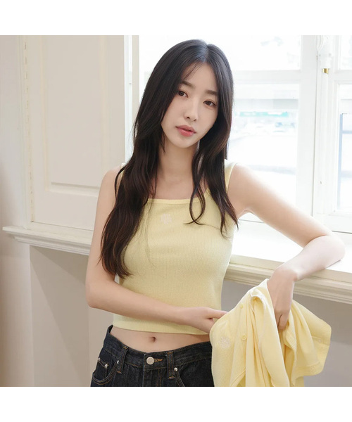 muahmuah（ムーアムーア）の「ロゴスリムフィットニットスリーブレス[7色]（Tシャツ/カットソー・レディース・カーキ/ブラック/ホワイト/ブルー/イエロー/チャコール/ミント・FREE）」の7枚目の写真