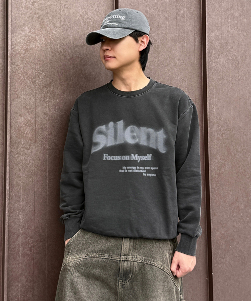 CHASECULT（チェイスカルト）の「ユニセックスピグメントレタリングスウェットシャツ-チャコール（スウェット・メンズ・ダークグレー・95/105/90/100）」の10枚目の写真