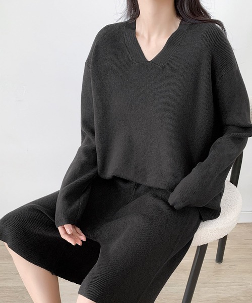 LOWO(ロワ)の「冬の室内や暖房下に◎ 大人見えニットセットアップ(ハーフパンツ)(セットアップ・レディース・チャコールグレー/ブラウン/ベージュ・FREE)」の12枚目の写真