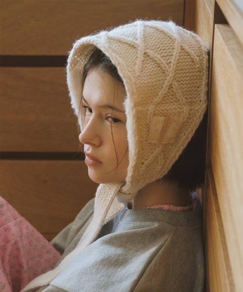 ROCKFISH WEATHERWEAR(ロックフィッシュウェザーウェア)の「DIAMOND CABLE EARMUFF(イヤーマフ・レディース・グレー/アイボリー/オリーブ/ラベンダー・FREE)」の2枚目の写真