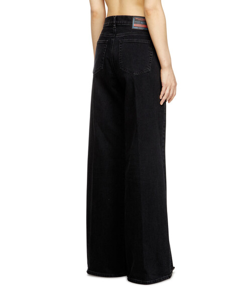 DIESEL(ディーゼル)の「ウィメンズ ブラックデニムパンツ 1978 D-AKEMI L.30(デニムパンツ・レディース・ブラック系その他・23inch/24inch/25inch/26inch/29inch/28inch/27inch)」の2枚目の写真