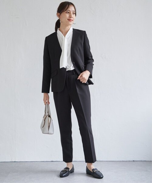 IKKA LOUNGE（イッカラウンジ）の「【洗濯機で洗える／セットアップ対応】ウォッシャブルテーパードパンツ（その他パンツ・レディース・ネイビー/ブラック/グレイッシュベージュ・M/L/XL/S）」の22枚目の写真