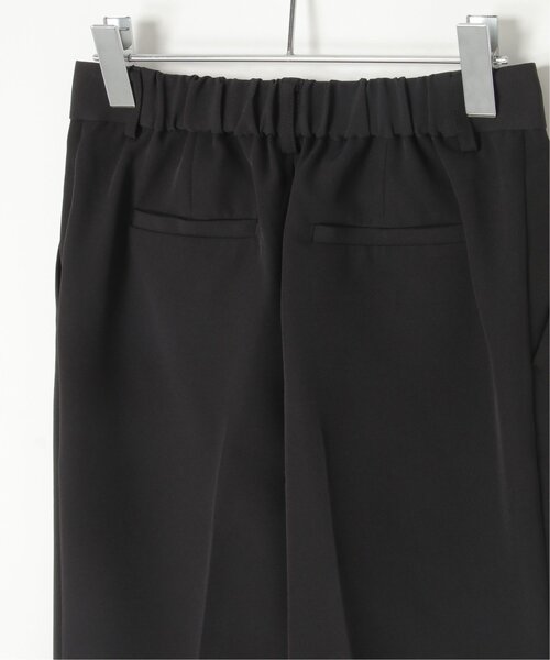 IKKA LOUNGE（イッカラウンジ）の「【洗濯機で洗える／セットアップ対応】ウォッシャブルテーパードパンツ（その他パンツ・レディース・ネイビー/ブラック/グレイッシュベージュ・M/L/XL/S）」の12枚目の写真