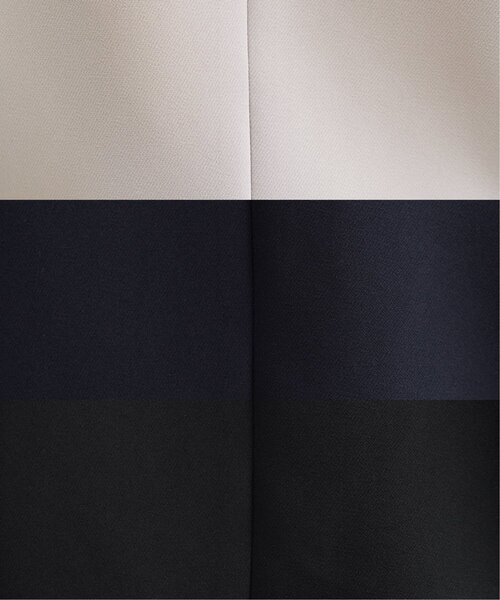 IKKA LOUNGE（イッカラウンジ）の「【洗濯機で洗える／セットアップ対応】ウォッシャブルテーパードパンツ（その他パンツ・レディース・ネイビー/ブラック/グレイッシュベージュ・M/L/XL/S）」の5枚目の写真