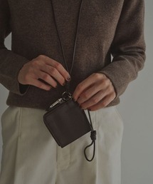 ETRE TOKYO（エトレトウキョウ）の「レザーコードカラビナスクエアパース（その他小物）」