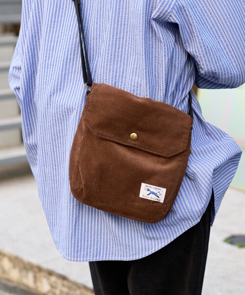 PENNEYS（ぺニーズ）の「【FOX】コーデュロイフラップミニショルダーBAG（ショルダーバッグ・レディース・ブラウン/ブラック/オフホワイト・ONE SIZE）」の5枚目の写真