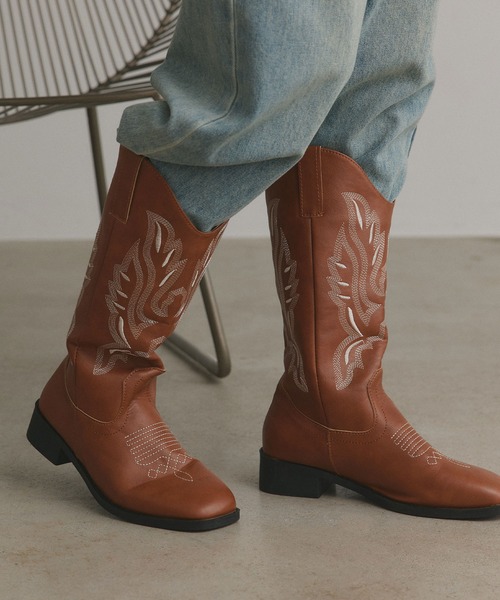 ad thie（アドティエ）の「ウエスタン ミドルブーツ（ブーツ・レディース・ブラック/キャメル・LARGE/MEDIUM）」の2枚目の写真
