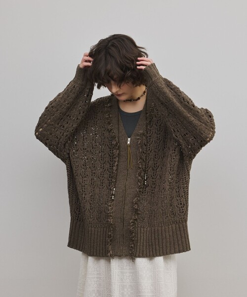 GRACE CONTINENTAL（グレースコンチネンタル）の「zipミドルニットカーディガン（カーディガン/ボレロ・レディース・ブラウン/キナリ・36）」の20枚目の写真