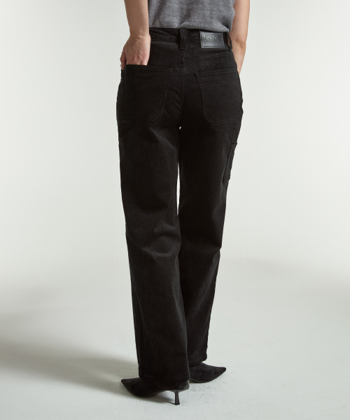 FEIHEI(フェイヘイ)の「FEI CORDUROY CARPENTER PANTS BLACK(その他パンツ・レディース・ブラック・SMALL/MEDIUM/LARGE)」の3枚目の写真