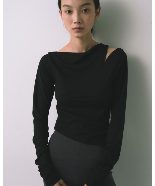kiehtova（キエトヴァ）の「【kiehtova】ONE SHOULDER DRAPE TOPS/ワンショルダードレープトップス（Tシャツ/カットソー・レディース・サックスブルー/ブラック/ベージュ・FREE）」の13枚目の写真