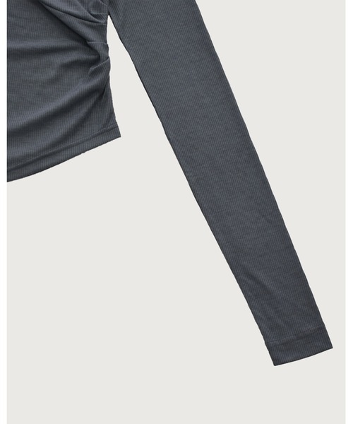 kiehtova（キエトヴァ）の「【kiehtova】ONE SHOULDER DRAPE TOPS/ワンショルダードレープトップス（Tシャツ/カットソー・レディース・サックスブルー/ブラック/ベージュ・FREE）」の9枚目の写真