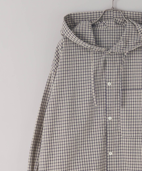 LOWRYS FARM（ローリーズファーム）の「【LFM(U)】フーディーチェックシャツ　 639522（シャツ/ブラウス・メンズ・チャコールグレー/ベージュ・MEDIUM/LARGE）」の5枚目の写真